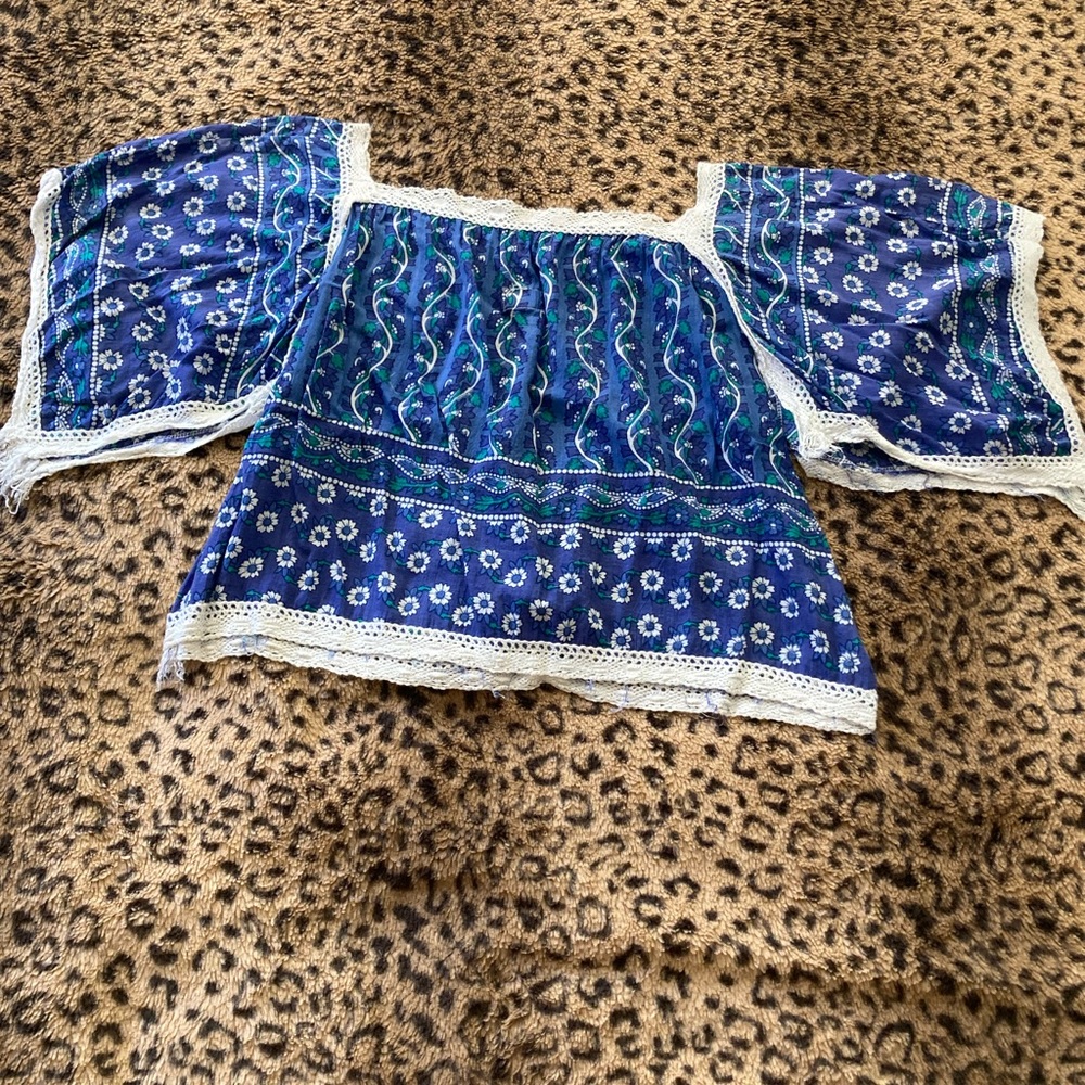 Flowy floral crop top